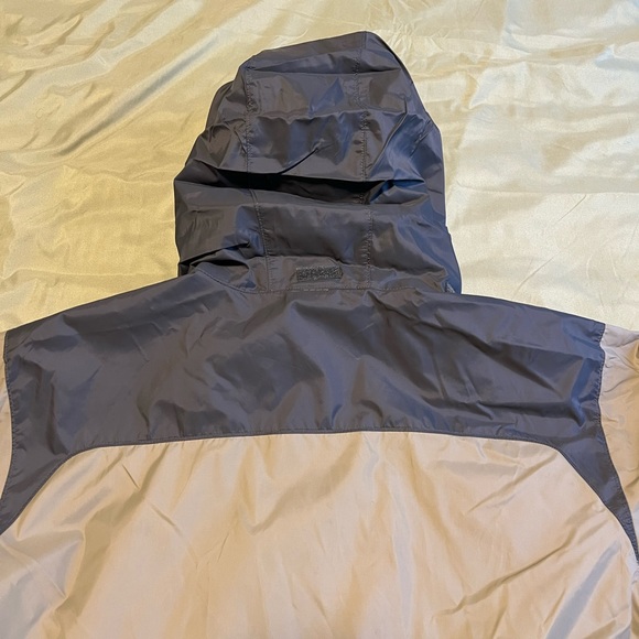 Columbia Windbreaker with Concealable hood from the line of Packable Jackets - Picture 6 of 8